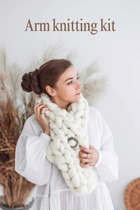 Arm knitting scarf kit for beginners with chunky wool and metal button