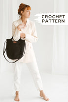 Modern crochet bag pattern Black Ally with video tutorial