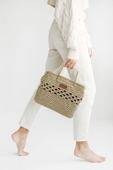 Modern crochet bag pattern