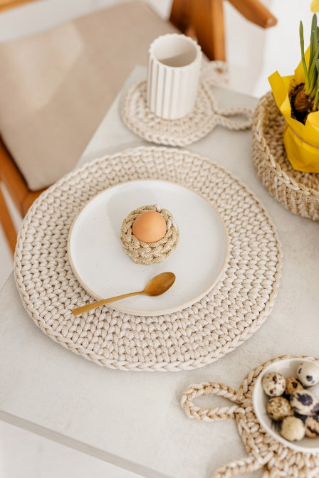 Free crochet egg cup pattern