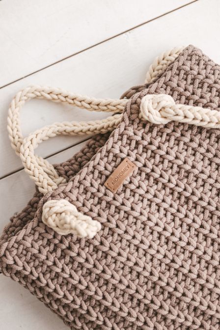 Crochet tote bag pattern Isabella + video tutorial