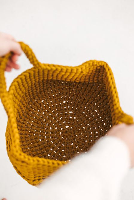 Modern crochet bag monomey